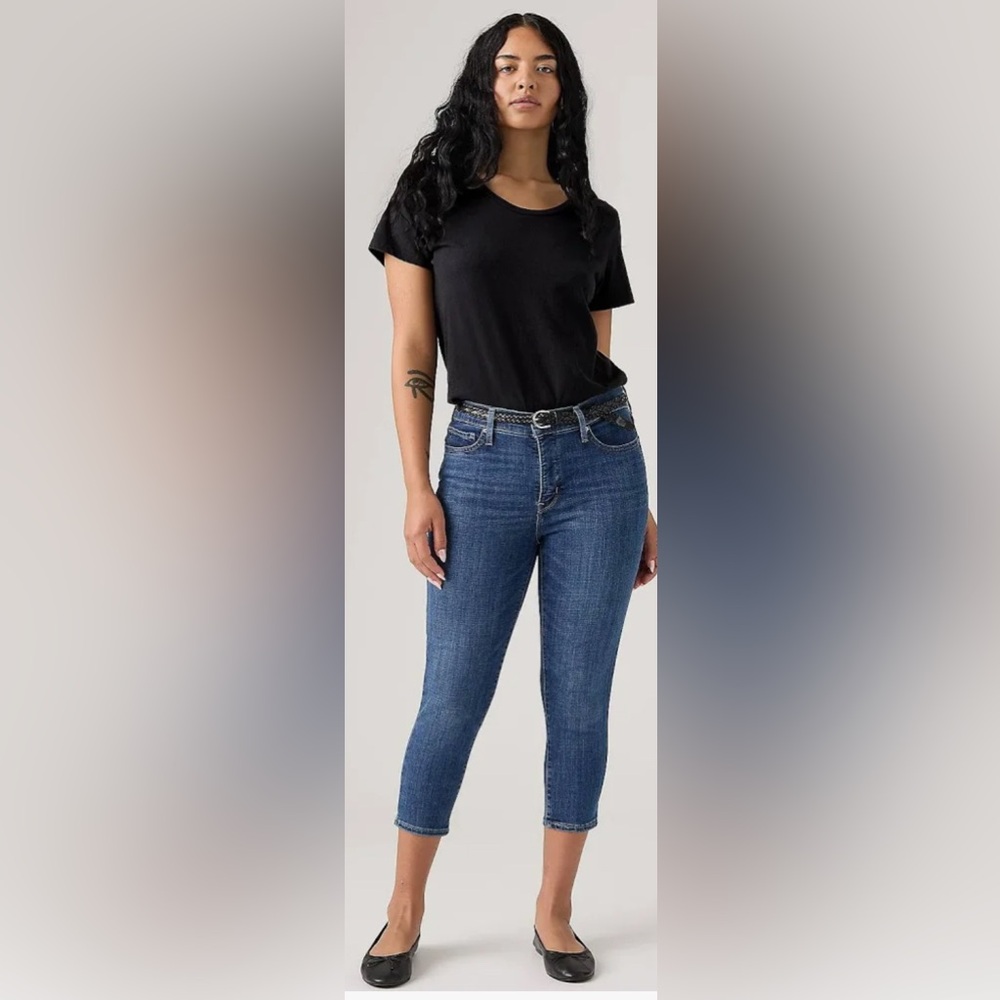 Levi’s 311 Women’s Skinny Shaping Capris Size 14 NWOT